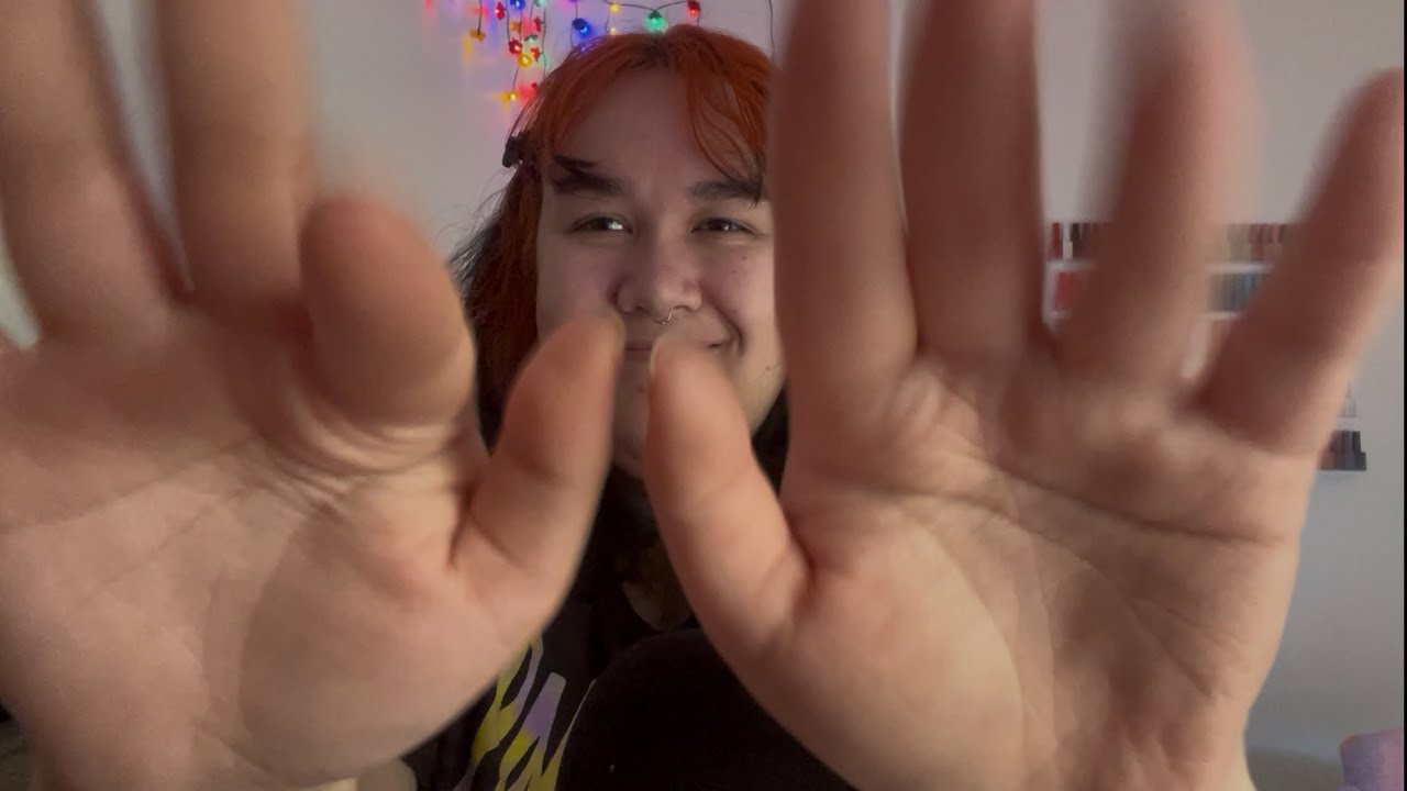 ASMR | My First ASMR Video ♡ (mic brushing, tapping, scratching)