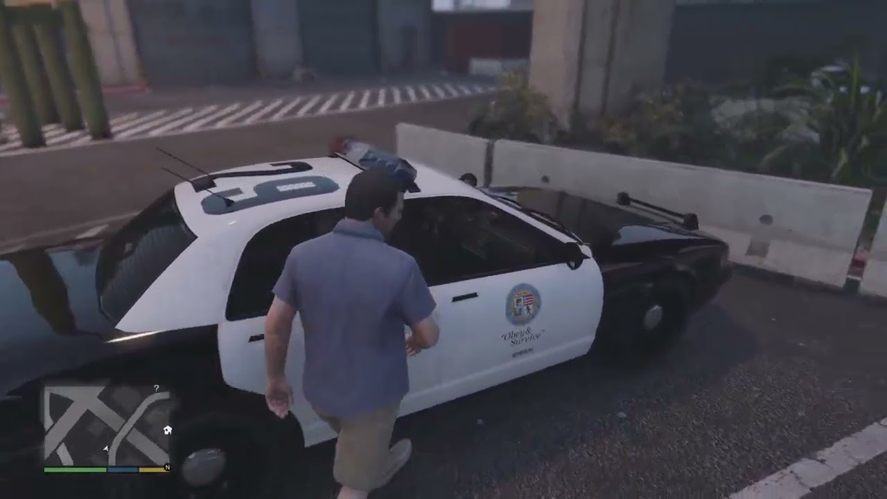 GRAND THEFT AUTO STORY MODE AND DRIVING IN THE DAYTIME IN A POLICE CAR AND WITH LIGHT TRAFFIC 