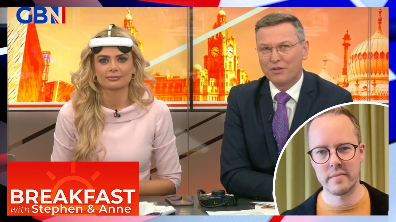 NHS have a new headset that will RELIEVE depression | Stephen and Ellie give it a go