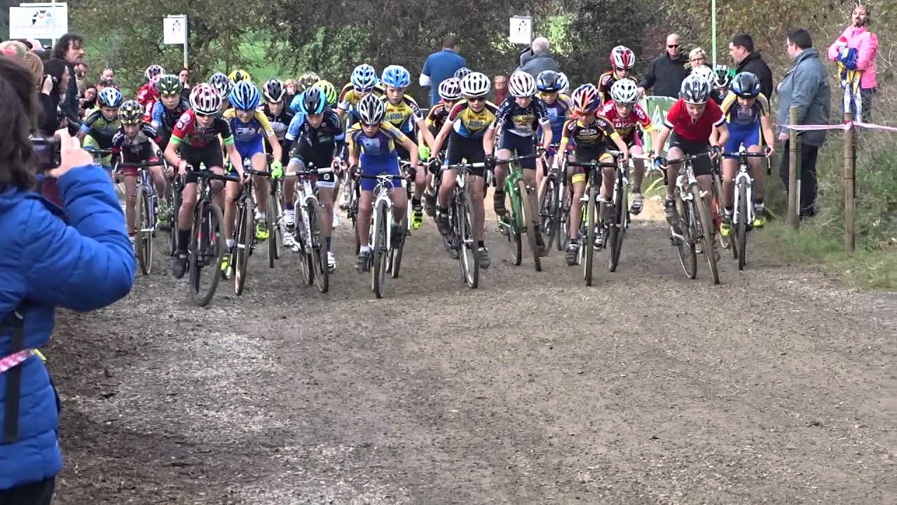 Cross Hoegaarden 2014 Vlaams Kampioenschap: Perfecte start van Joes Oosterlinck