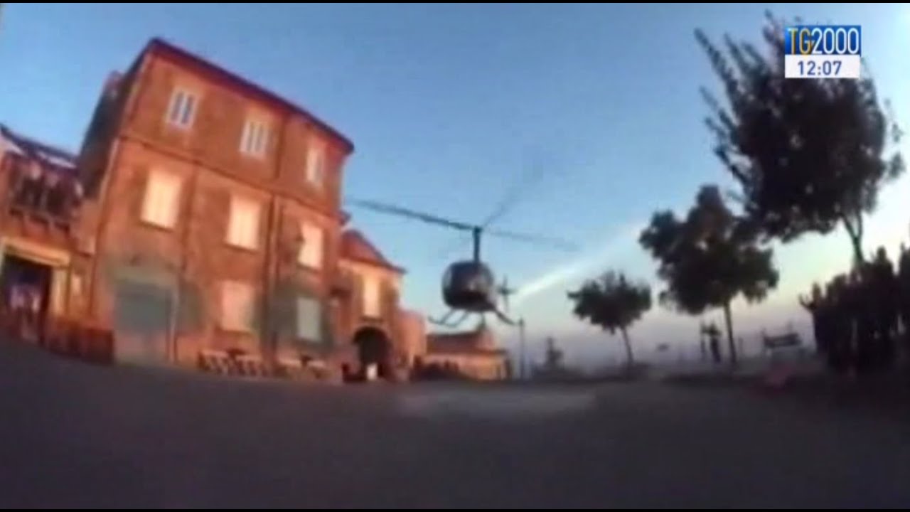 Nicotera, Sposi in elicottero sulla piazza del paese senza permessi. Nessuno sapeva
