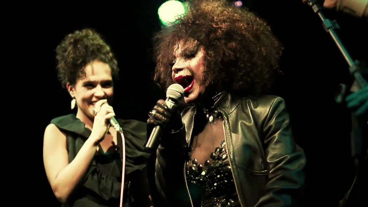 Elza Soares & Sandália de Prata - Hoje é dia de festa [LIVE COMITÊ CLUB]
