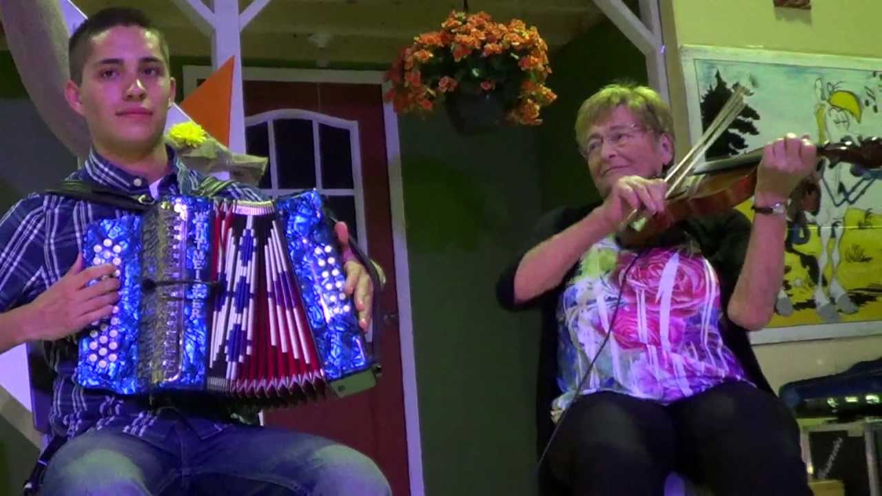 Valse de la Reine - Thérèse Rioux et Keven DesRosiers