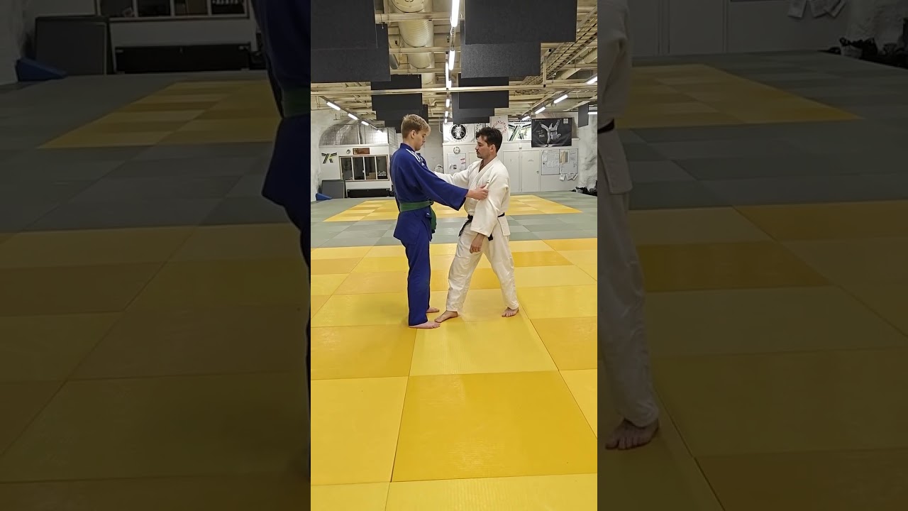 Morote-seoi-nage 