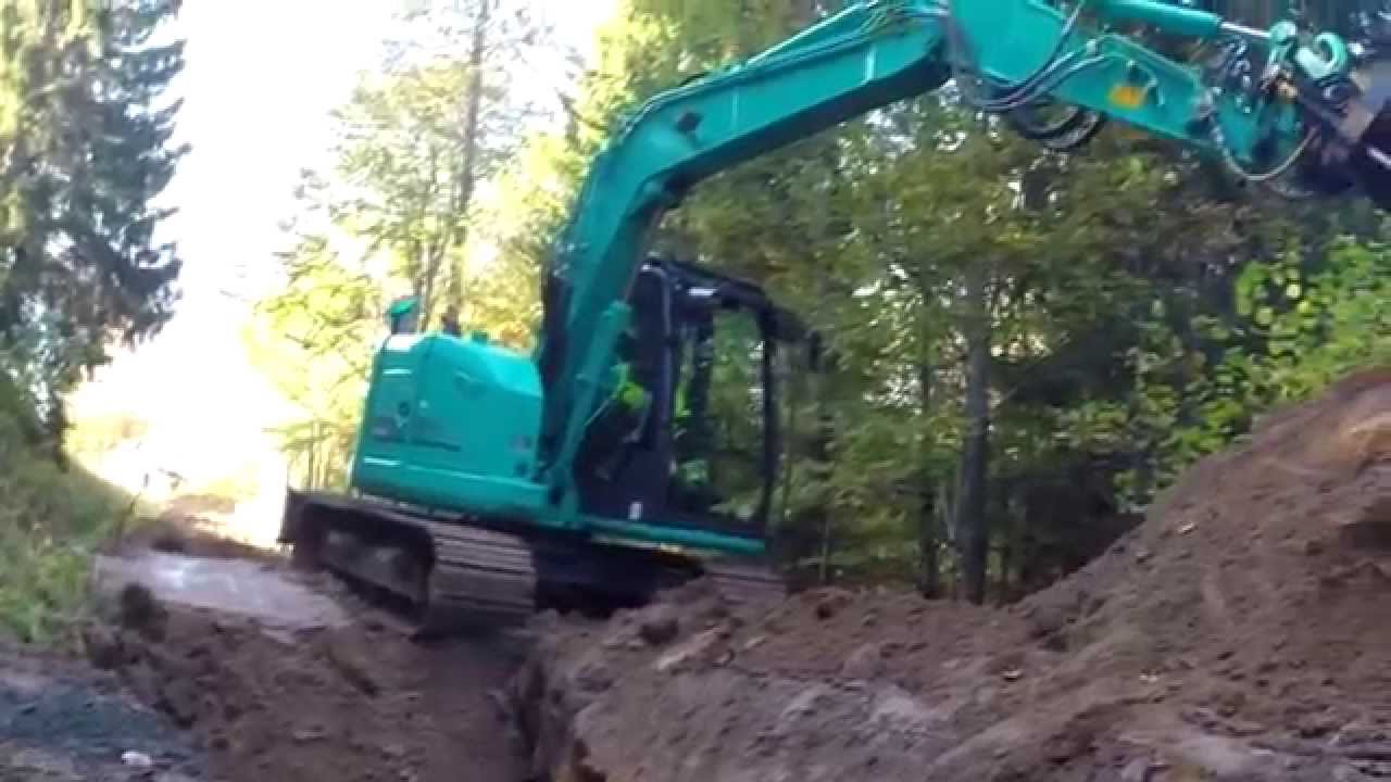 Kobelco sk75 schaktar för vattenledning