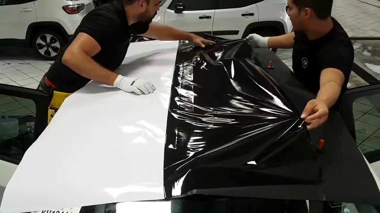 Envelopamento do Teto de um Jeep Compass