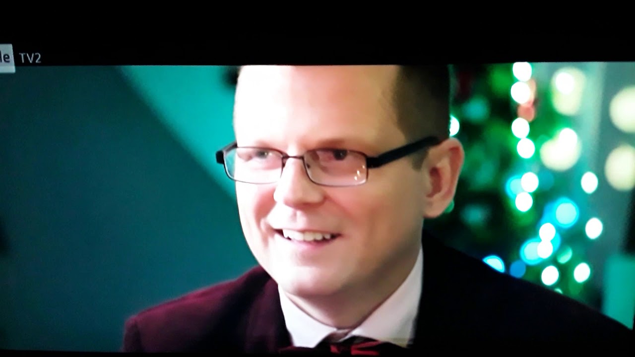 23.12.2019 aivan mahtava luottomies ja siskonpeti joulu tunnelmaa sävelin Ari nurmi love music ❤🎩👒
