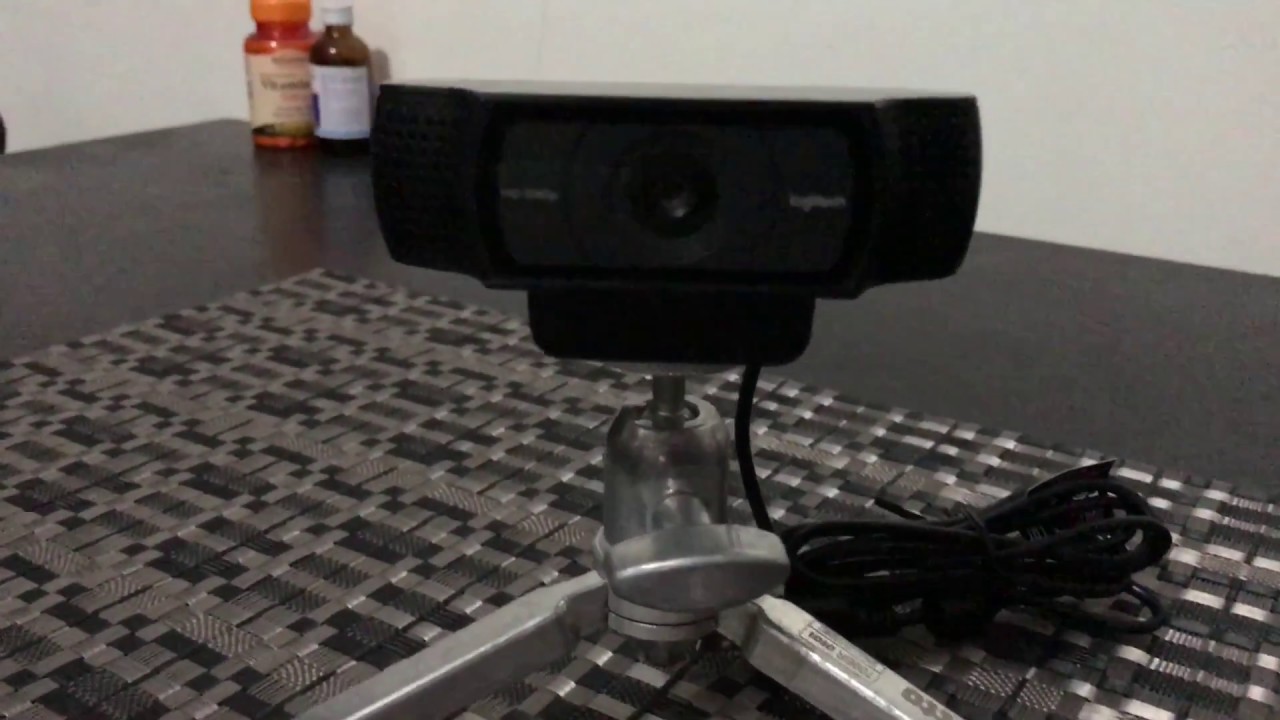 Unboxing Logitech HD Pro Webcam C920e