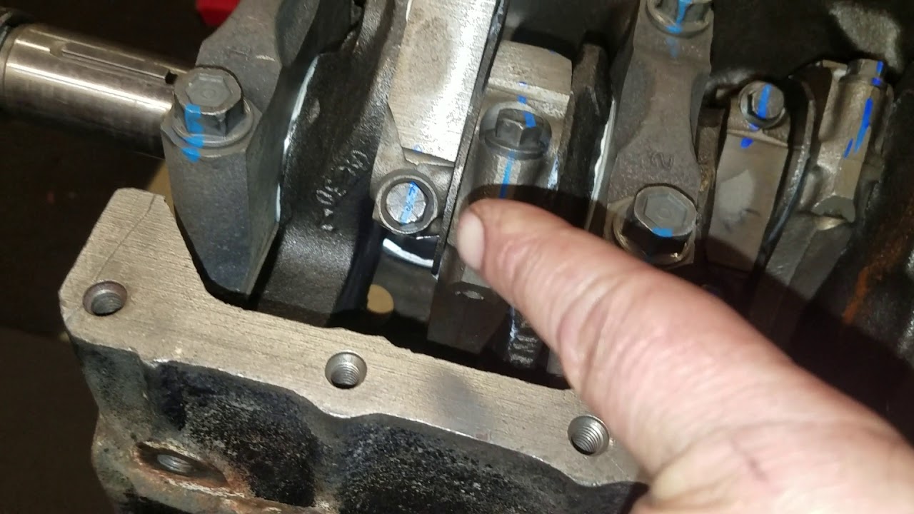 Piston and rod orientation