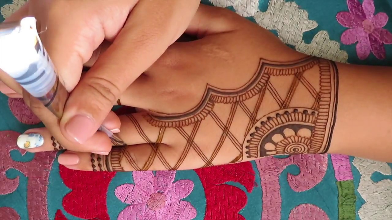 Elegant Henna Design For EID