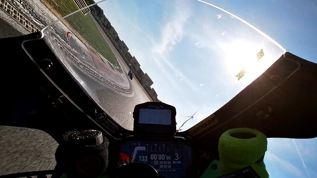 My new fastest lap @ Circuit Zolder 1.36.64 onboard ZX-10R