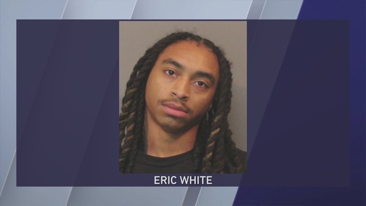 Police: Infant, woman dead in expressway crash after suspect flees officers in Gary
