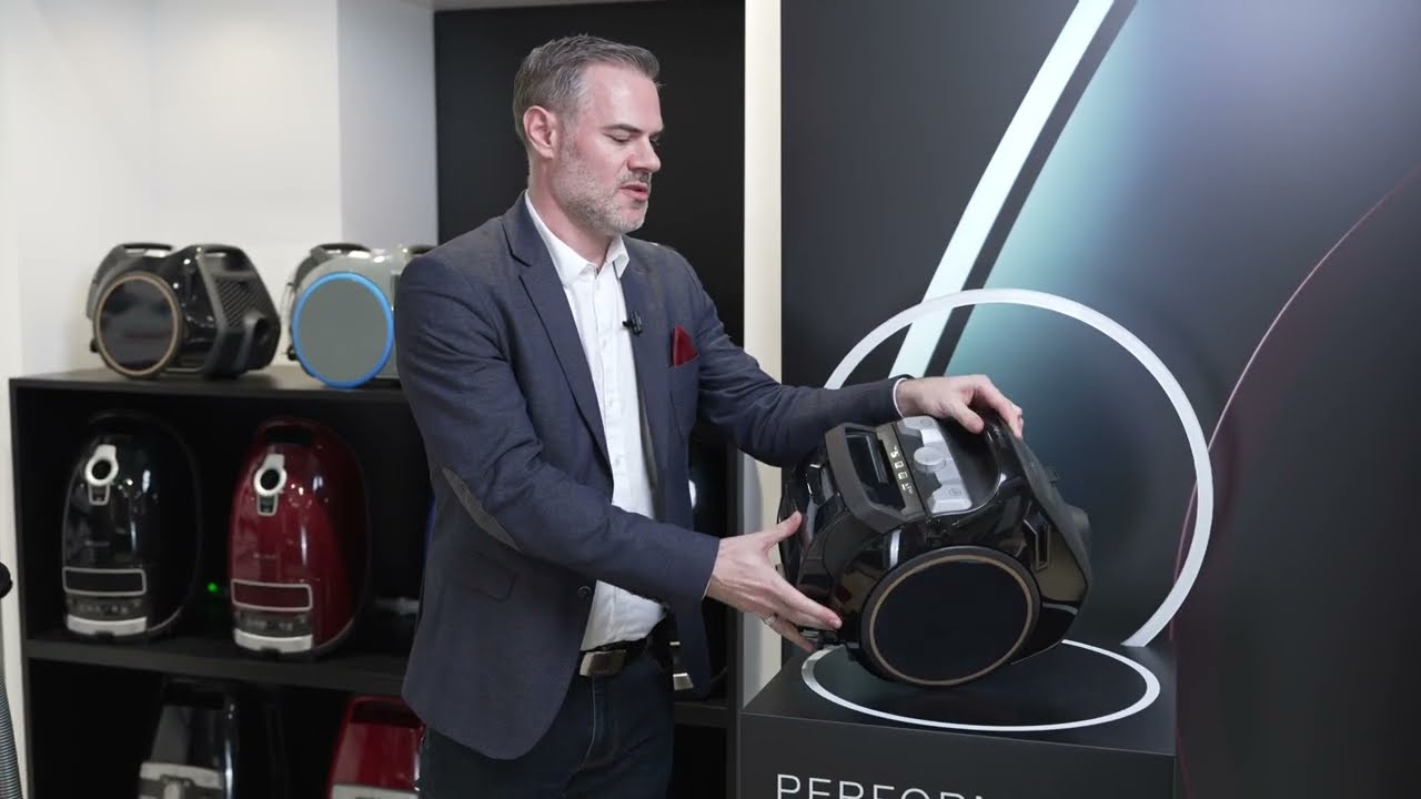 REPLAY | Découvrez l'aspirateur sans sac compact Boost CX1 de Miele