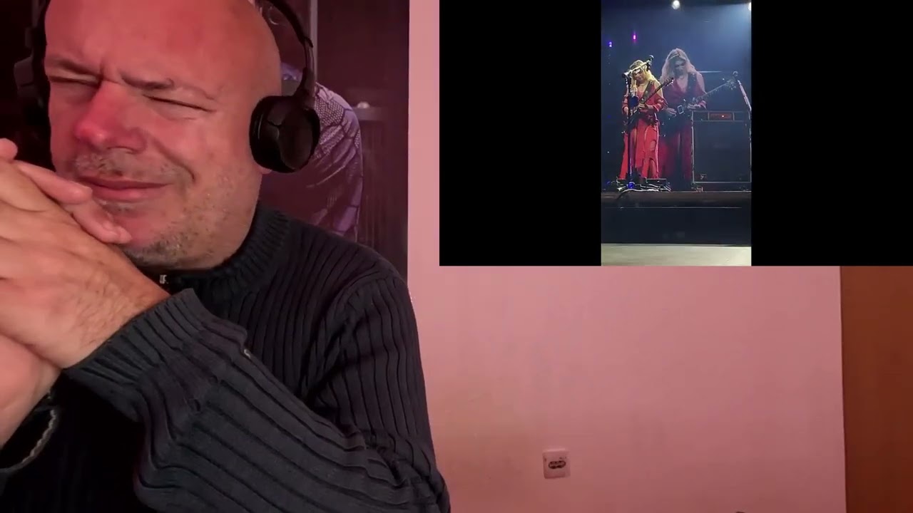 Reaction to The Warning - Daniela -black holes,show me the light,free falling,the end - Solo Guitar