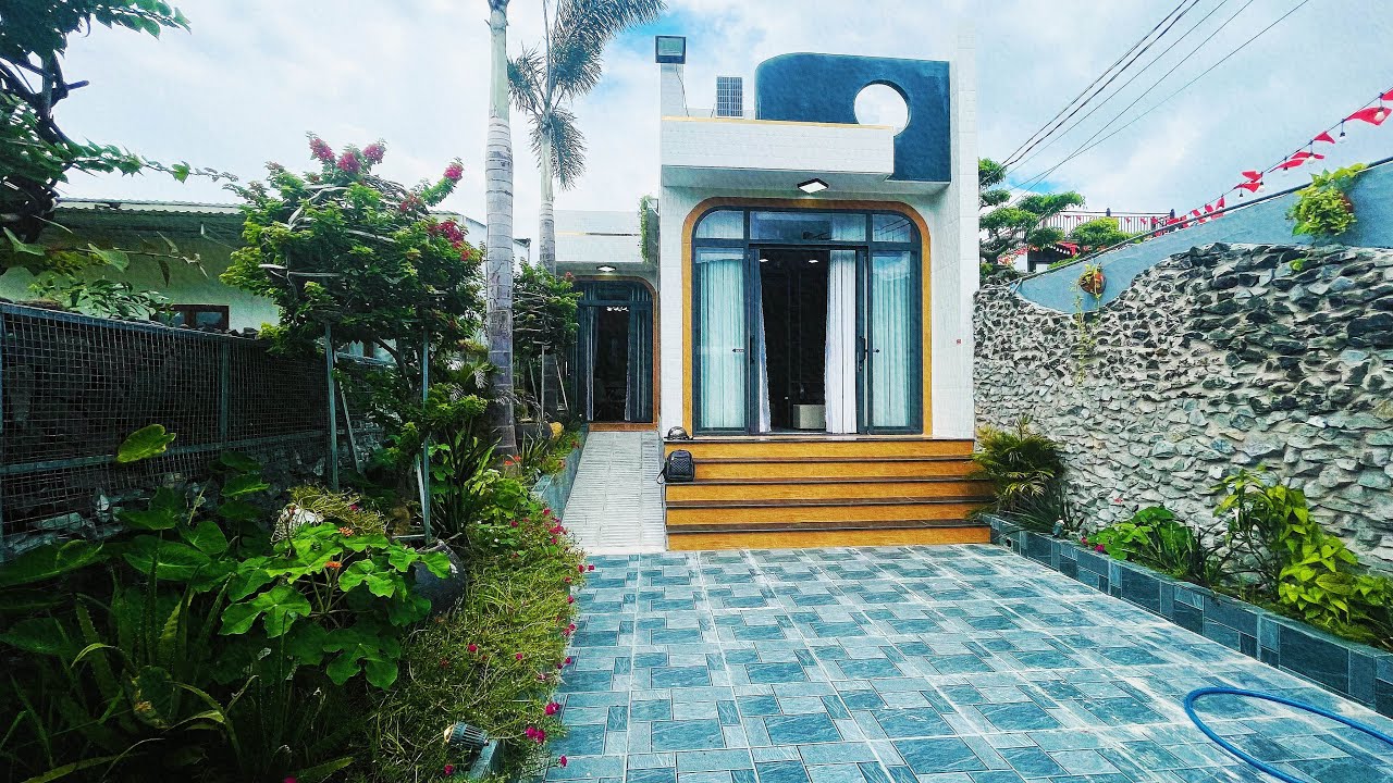Bán căn nhà Full nội thất, chỉ sách đồ về ở View Núi, gần Biển 