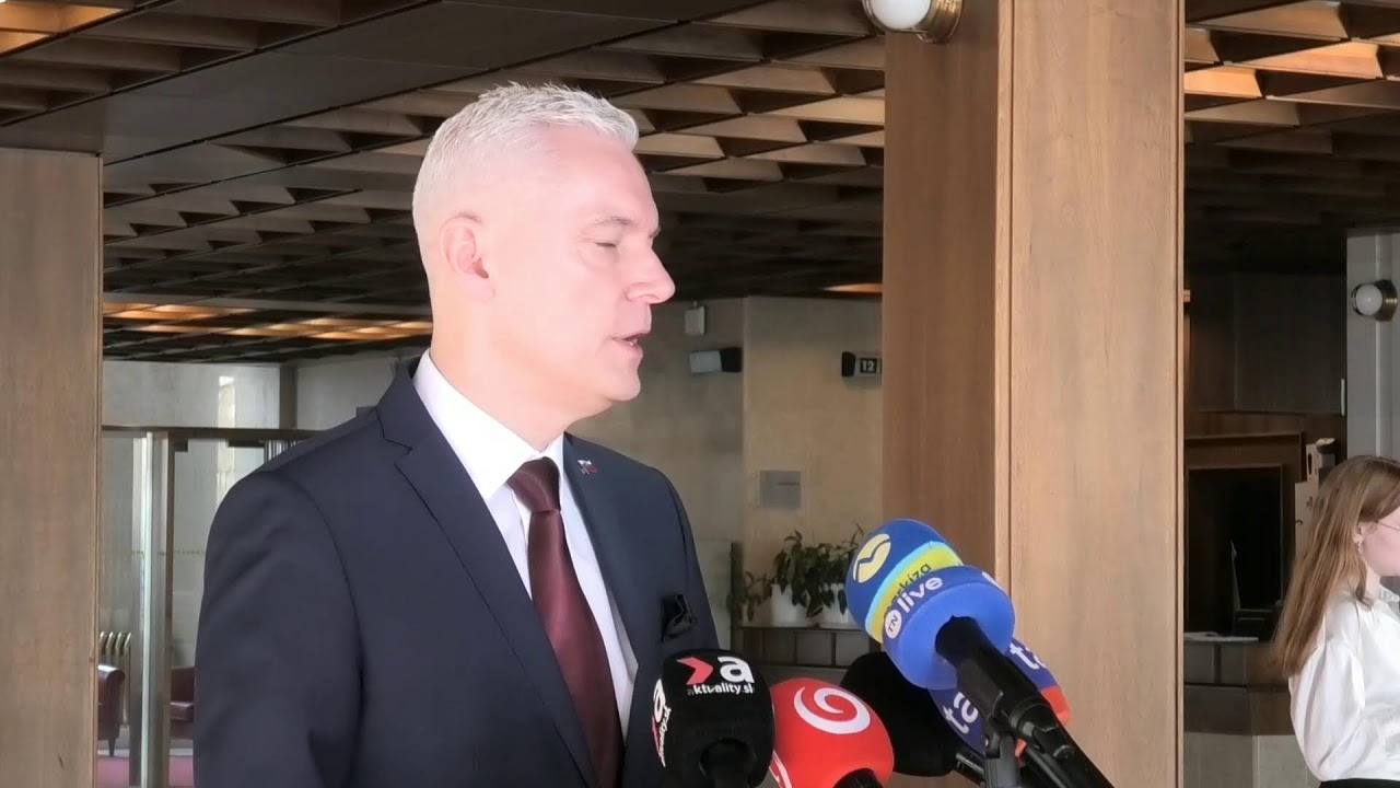 J. Ferenč&aacute;k odch&aacute;dza z poslaneck&eacute;ho klubu Hlas-SD