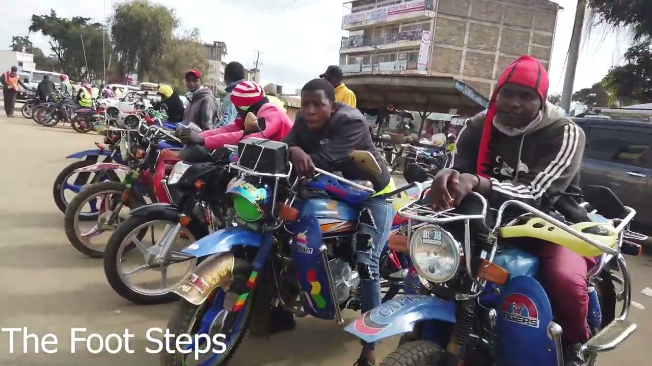 NKUBU Town-Main Street Nairobi-Meru road #Meru #Kenya #Africa ##Calle principal de la ciudad de NKUB
