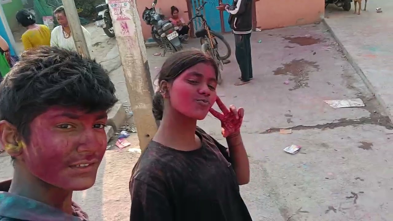 💃 “म्युजिक बज्यो, खुट्टा आफैँ नाच्यो।”