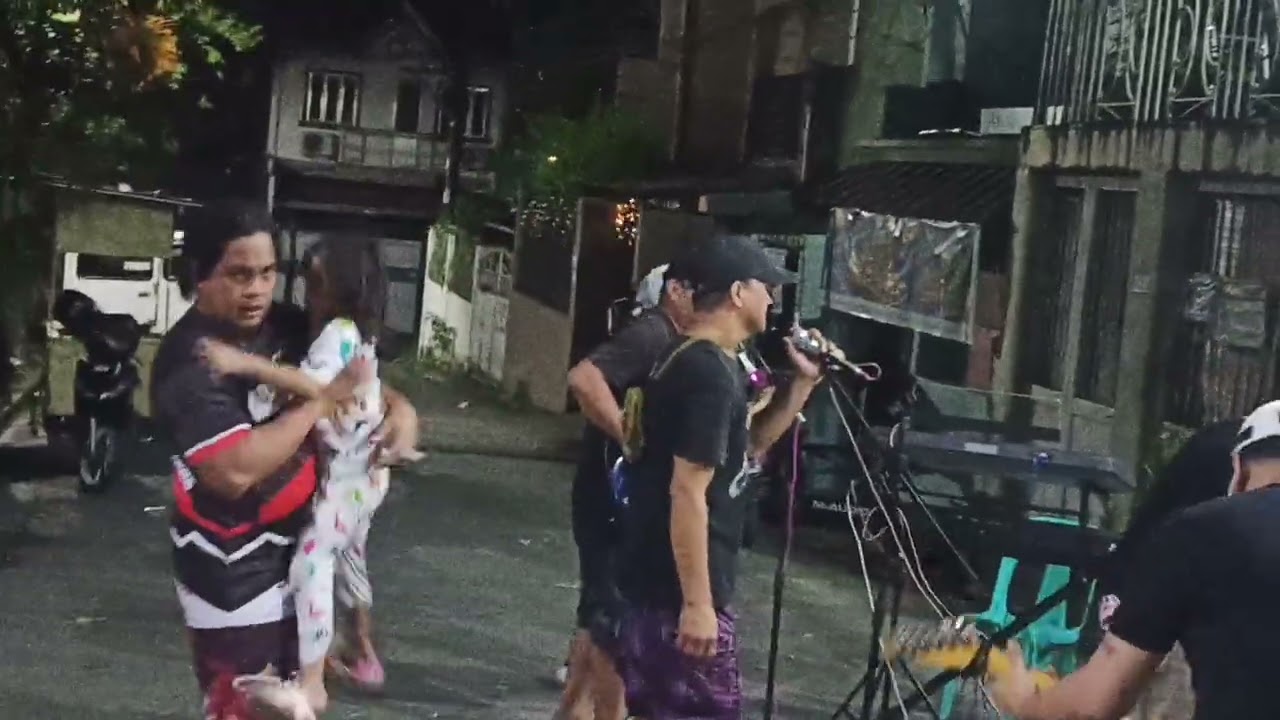 MUKHANG PERA (cover)