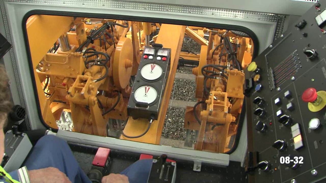 Tamping Operation using Duomatic08 32 in Railways