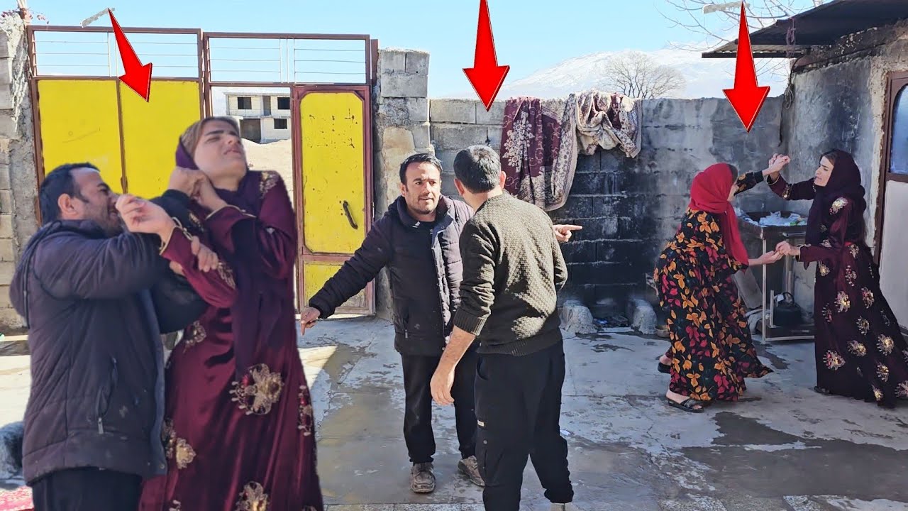 Абу Талиб возвращается к своему отцу и второй жене Захре, чтобы забрать своих детей.