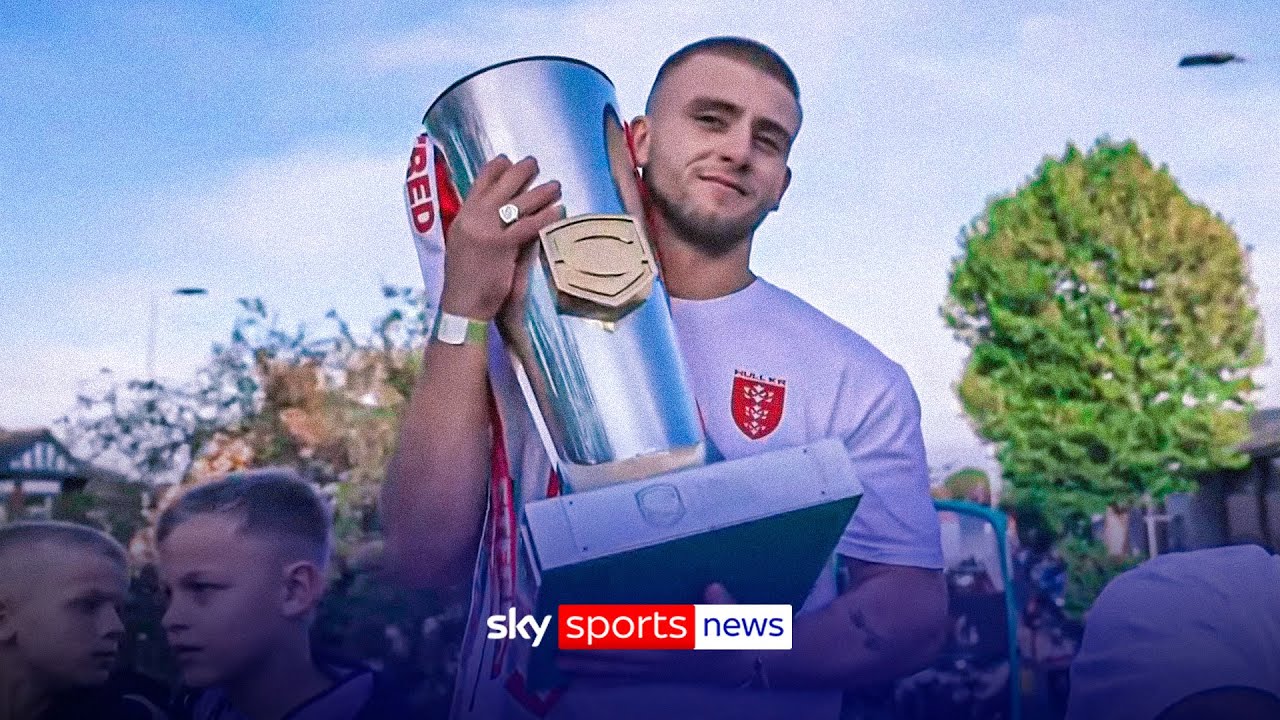 Hull KR celebrate Super League Grand Final win with open-top bus parade