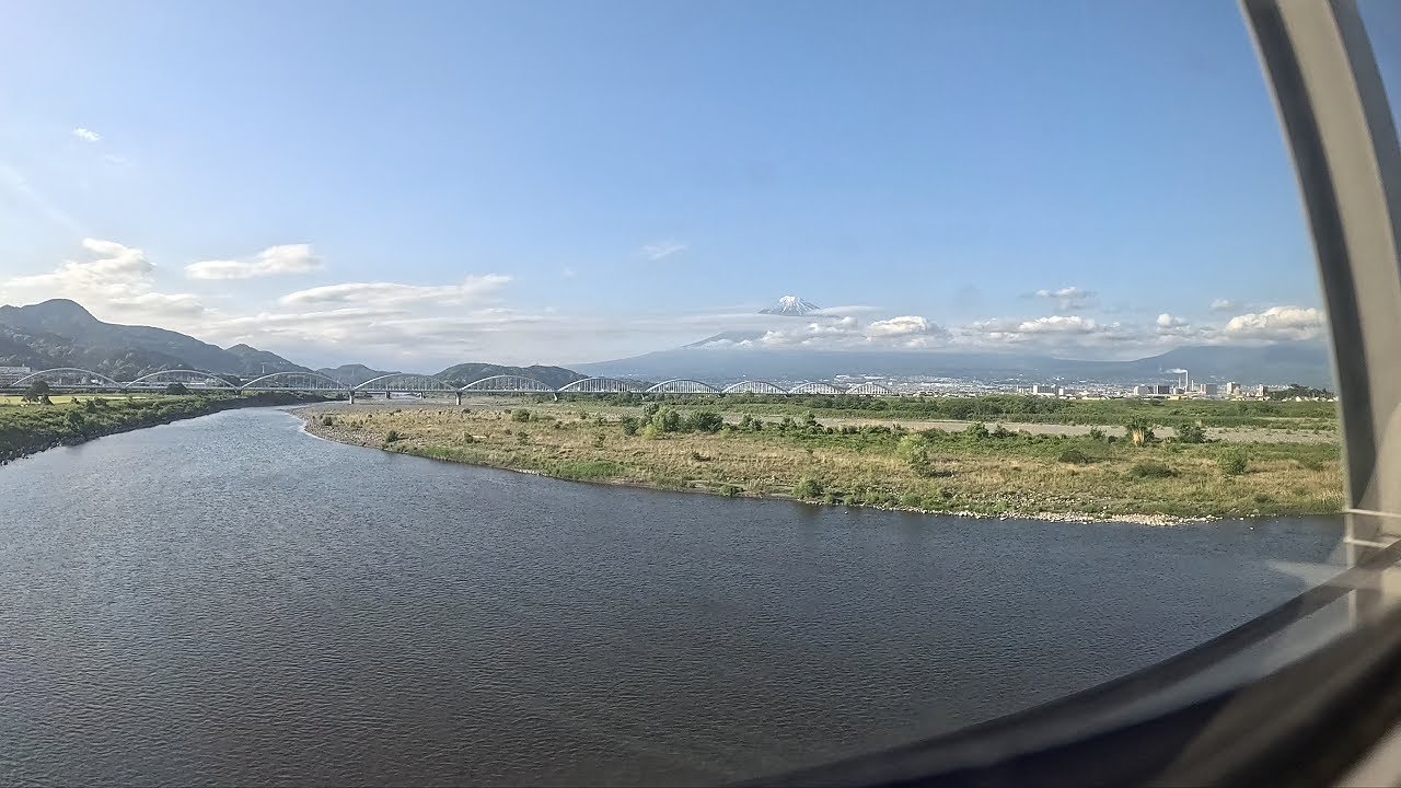 4k Ride on the Shinkansen bullet train from Osaka to Tokyo.