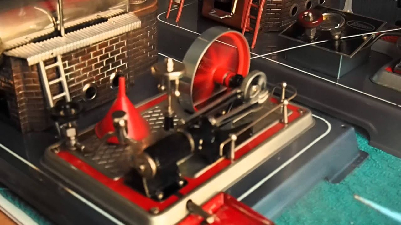 Wilesco D16 stationary steam toy in action