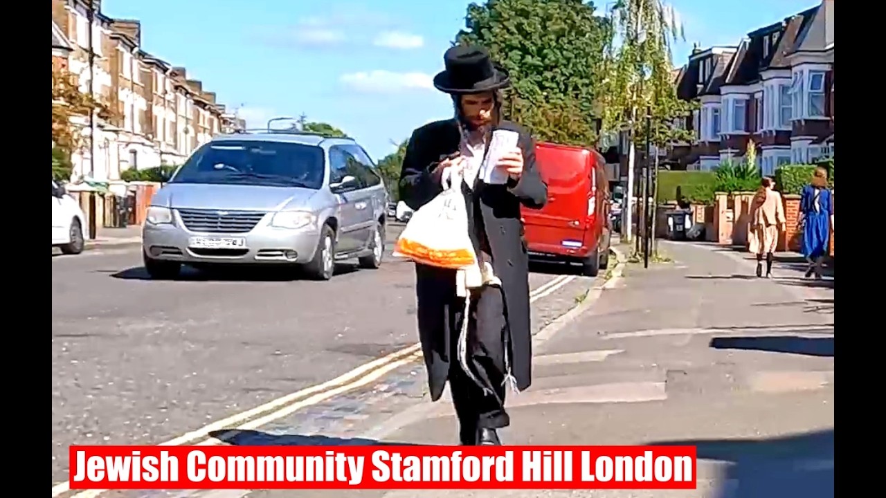 Ultra Orthodox Hasidic Jewish Community London Walking Stamford Hill