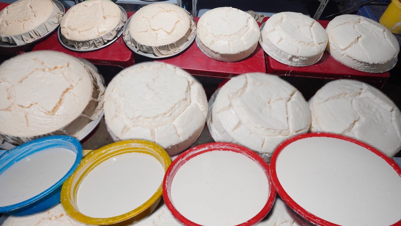 Bánh bò xốp chuẩn gốc Hoa hấp bằng bếp củi ổ 40k to đùng giao về tận Sài Gòn
