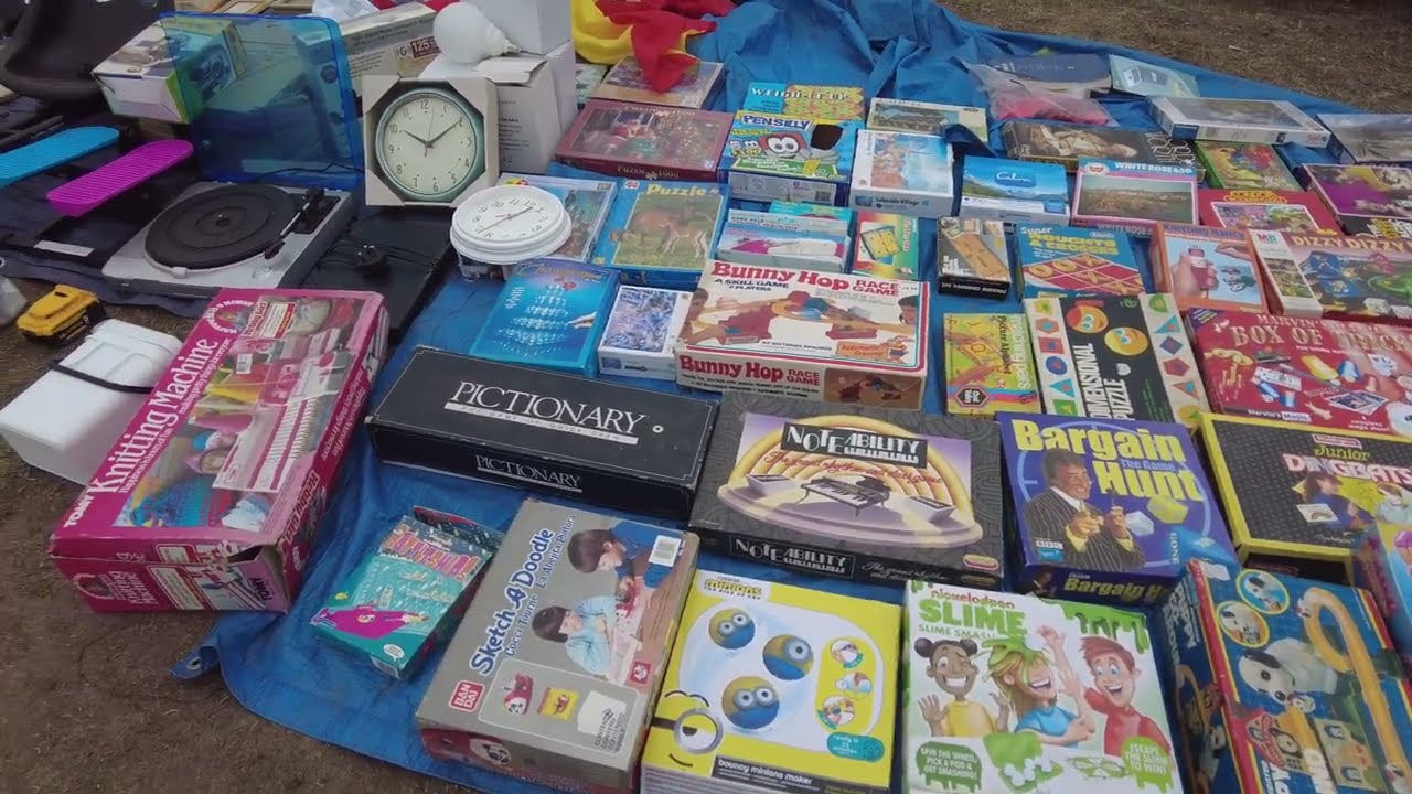 CARBOOT GREEDY LITTLE SELLERS CHARGING EBAY PRICES AT THE CAR BOOT