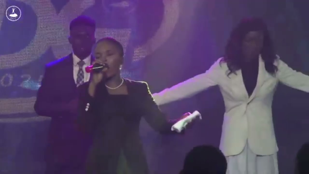 MIN  ESTHER OJI MINISTERING AT GLC