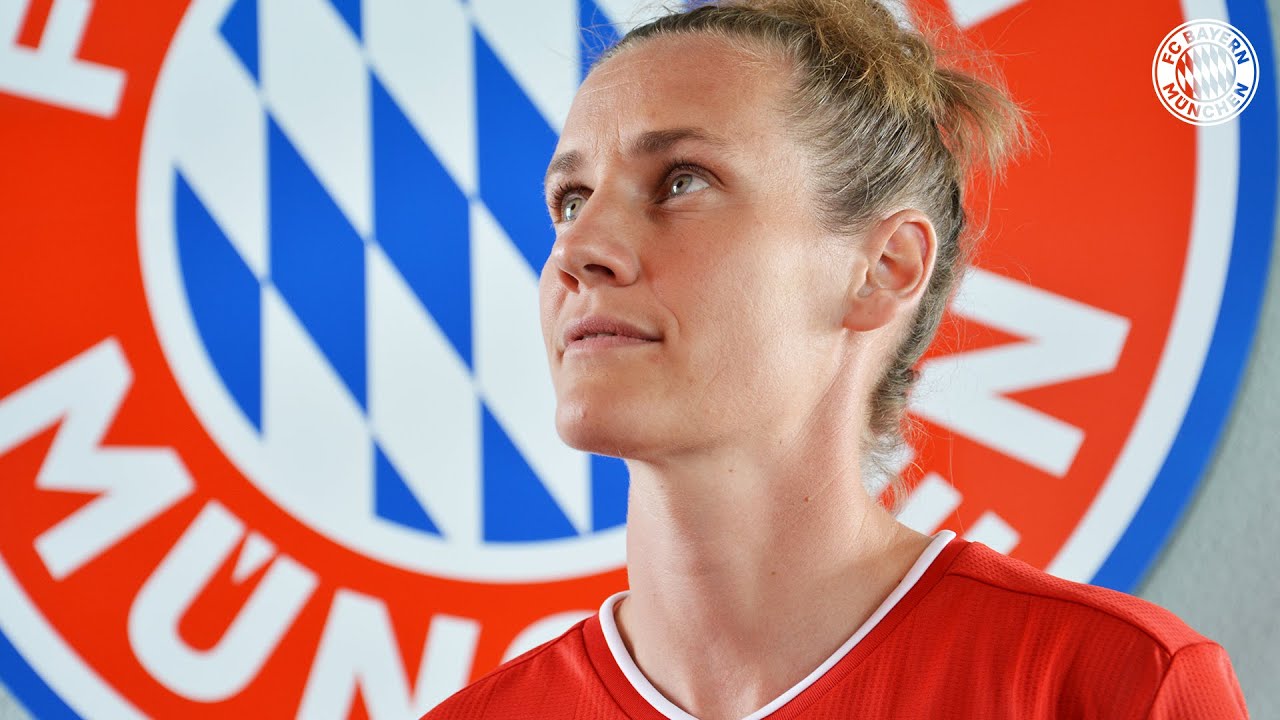 Simone sagt Servus! ❤️ Weltmeisterin Laudehr beendet ihre Frußball-Karriere