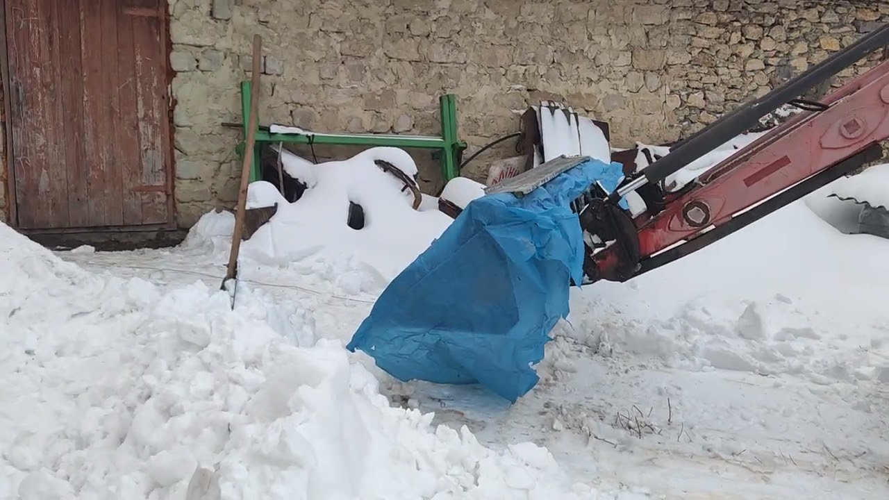 Погода крута снігу добре навалило