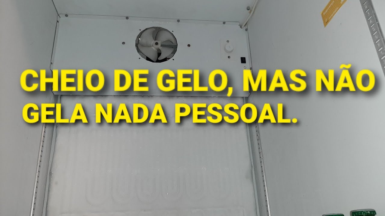 EXPOSITOR DE BEBIDAS CONGELA , MAS NÃO GELA NADA.