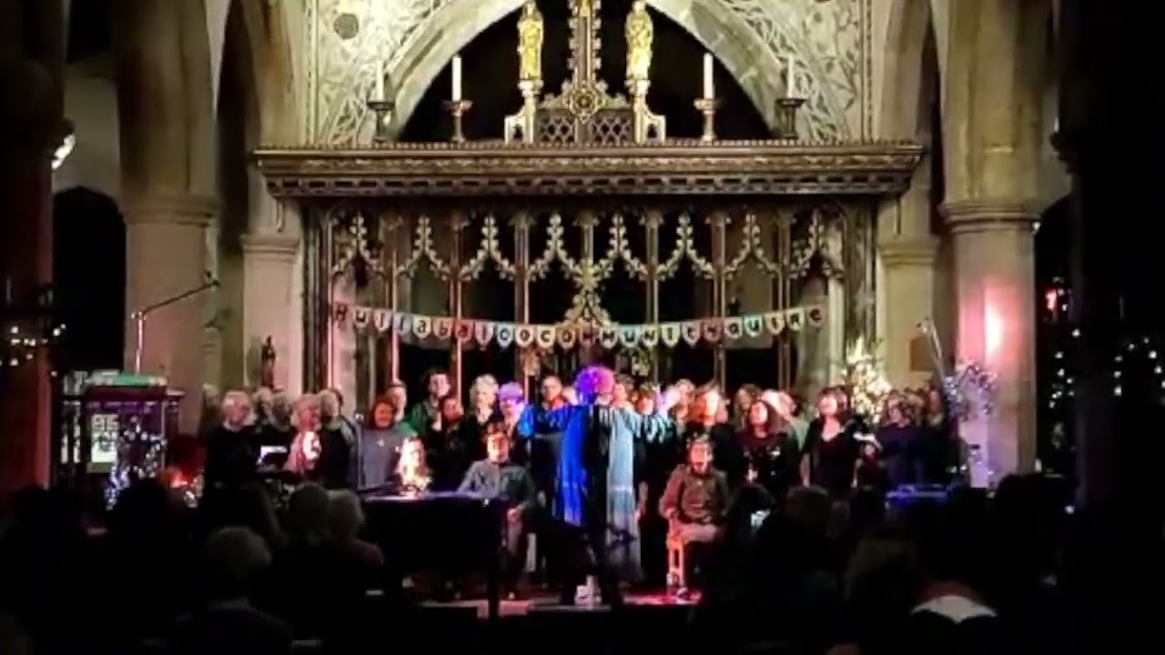 HAPPY NEW YEAR! Lorraine Bowen sings LIVE with terrific choir