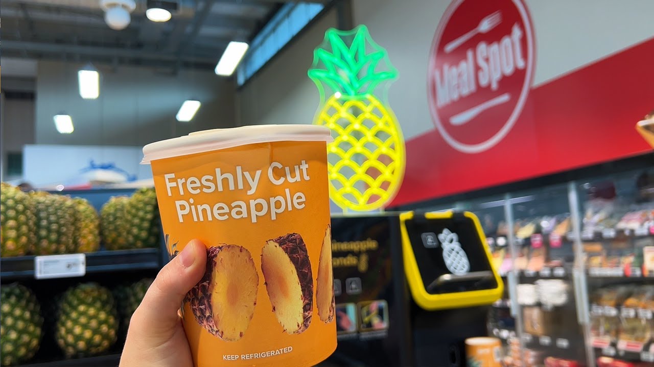 A Pineapple Vending Machine?! I Had to Try This 🍍🤖