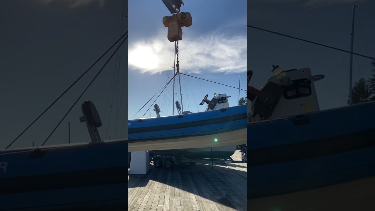 Boat crane launch￼