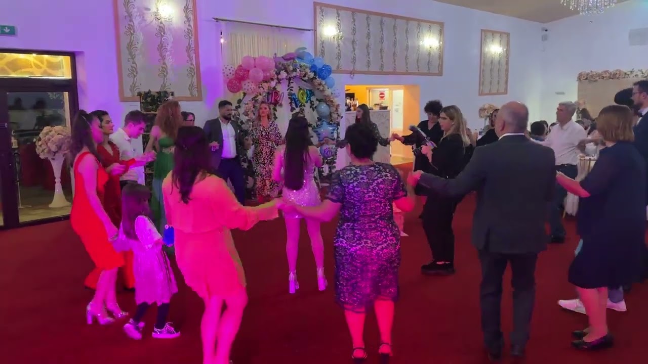 Dj & Solista Evenimente (www.thepartymakers.ro)