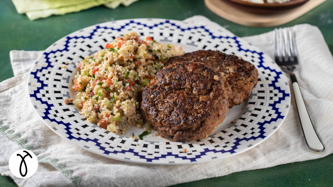 Ζουμερά μπιφτέκια γεμιστά με ντομάτα και φέτα #tsoulomageiremata | Giorgos Tsoulis