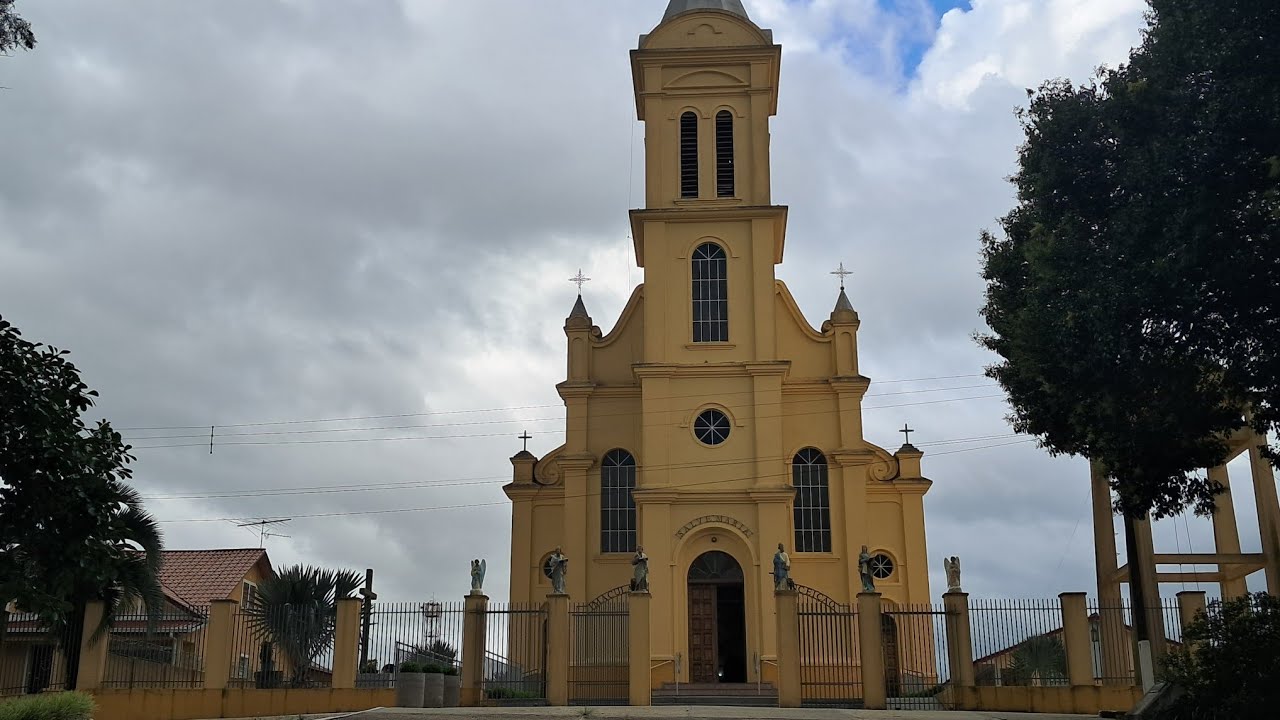 UM CASTELO EM CATANDUVA PR, E UMA IGREJA LINDA, ABRAÇOS DO NOSSO AMIGO CARLITO. 