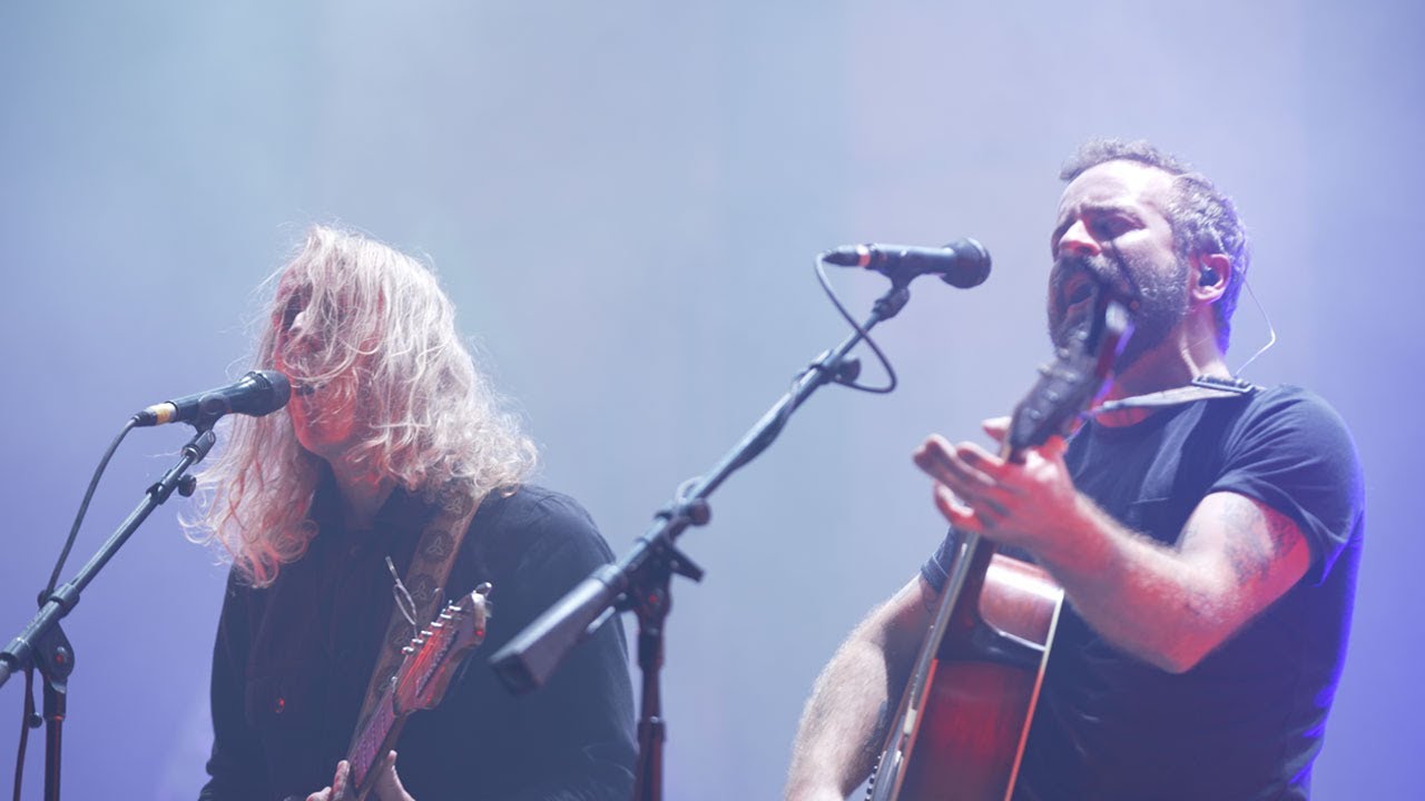 Trampled by Turtles (feat. Alan Sparhawk of Low) 