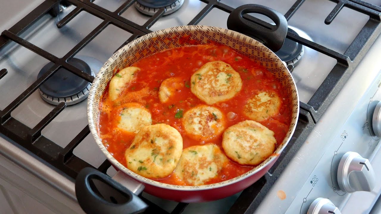 Tortitas de papa en caldillo de jitomate 🥔 ¡Fáciles y deliciosas! 😋