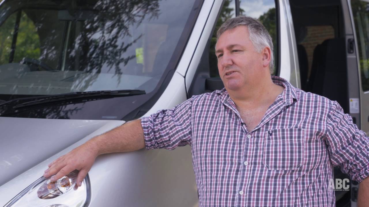 BUS REVIEW: RENAULT MASTER-BUS