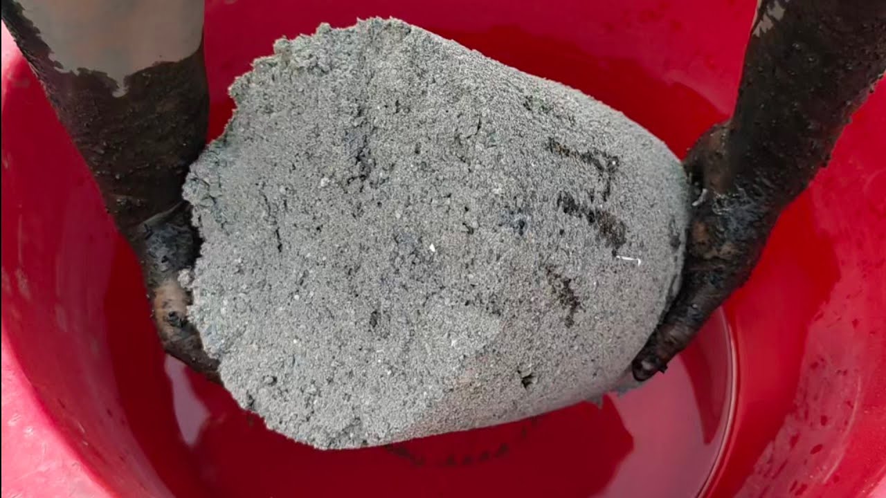 Asmr | Huge bucket of sand cement crumbling in lots of water yummy paste play asasmr |