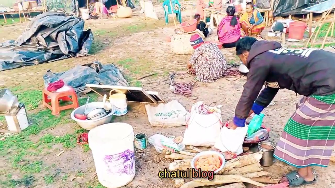 যাযাবরদের সংগ্রামী জীবন। পরের জায়গায় সারাটা জীবন পার। chatul blog. Ali Ahmad