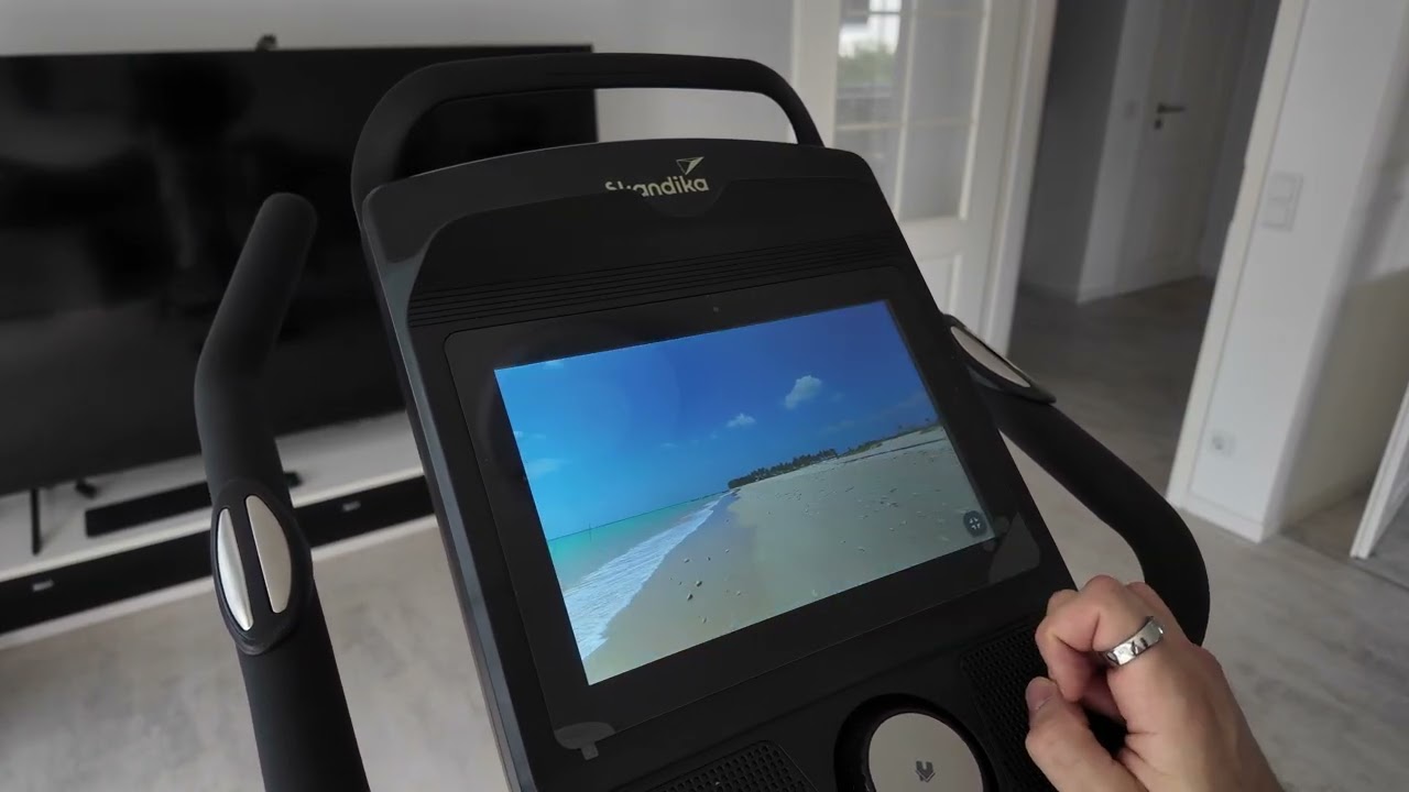 Ich teste das @Skandika_Europe  Touchscreen Bike + 24kg Hanteln | Home Gym Transformation