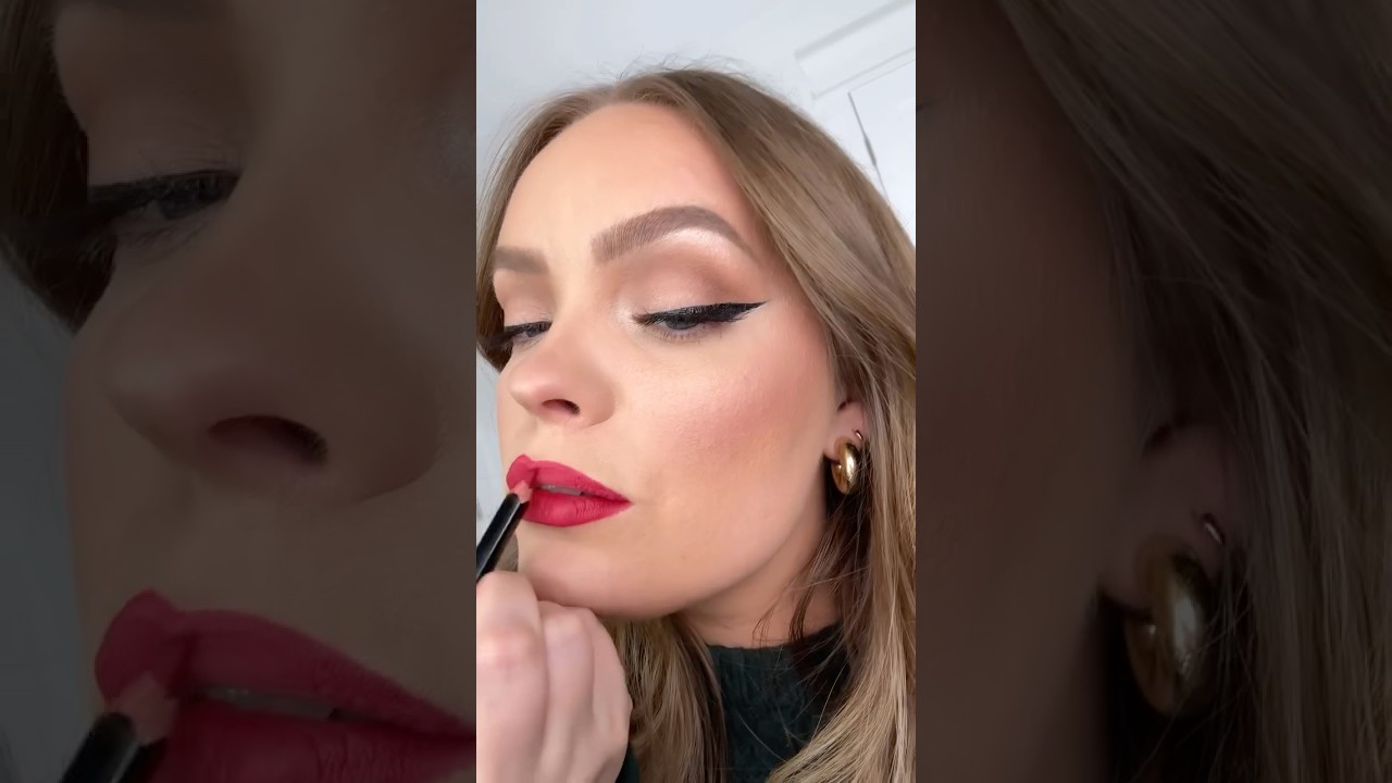 Classic Christmas Makeup ❤️ 