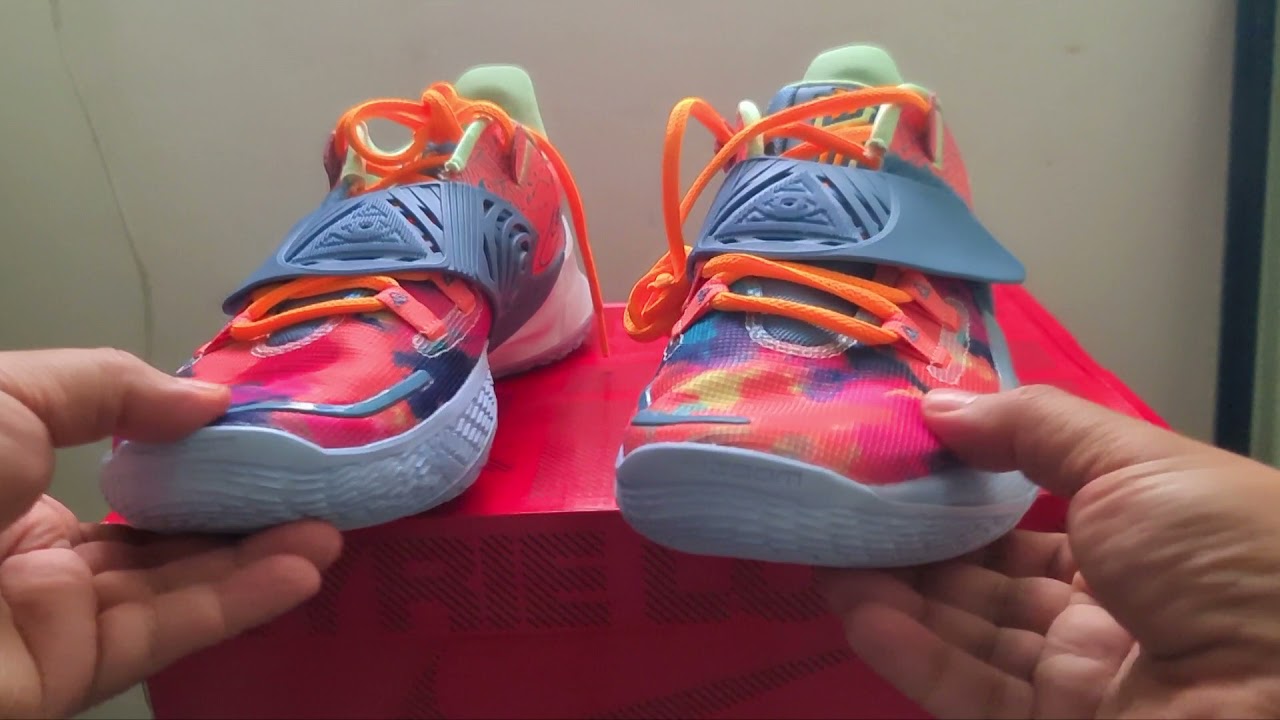 KYRIE LOW 3 (Atomic pink/stone blue)