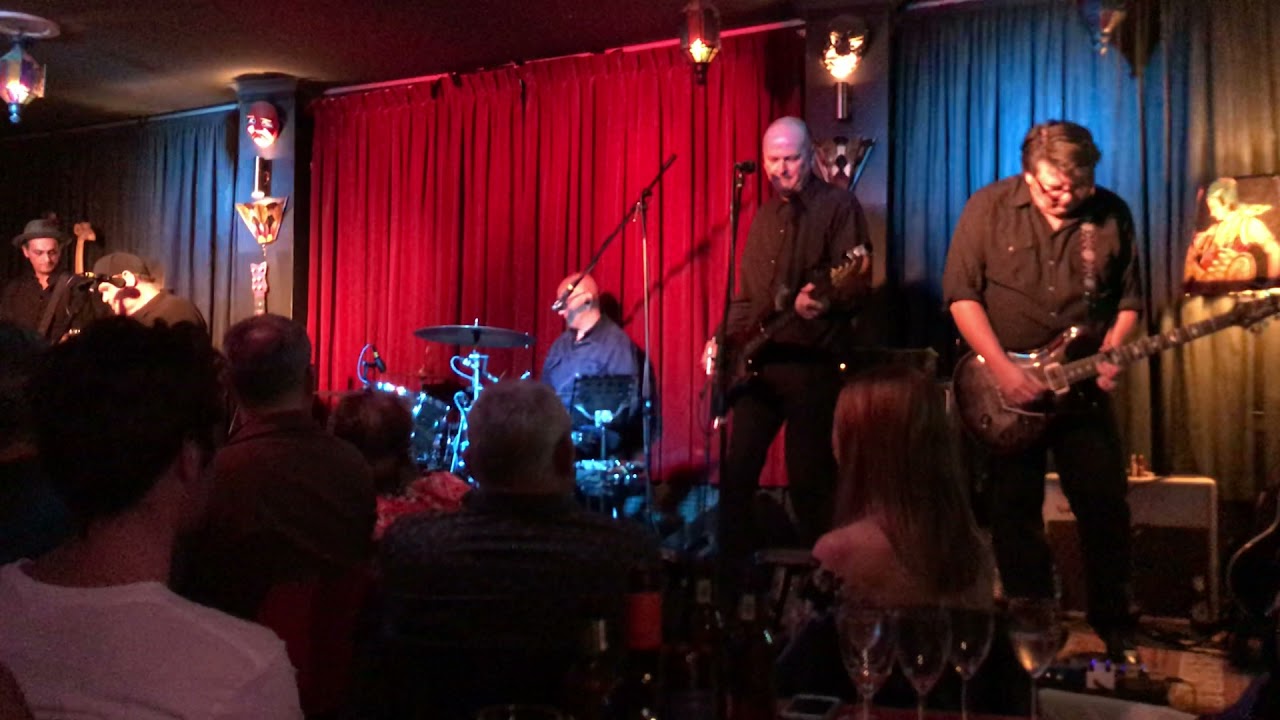 Perry Keyes - Queen Of Everyone's Heart (Live at Camelot Lounge Marrickville, 6 October 2018)
